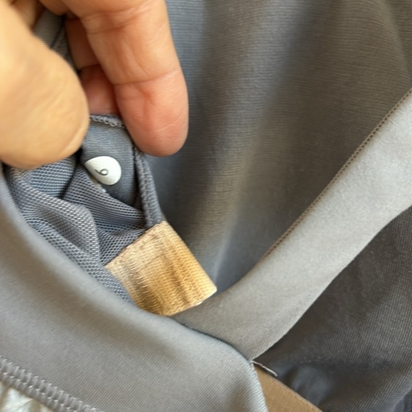 Lululemon Venus Tank Gray Shelf Bra loose fit Size 6 - Picture 7 of 8